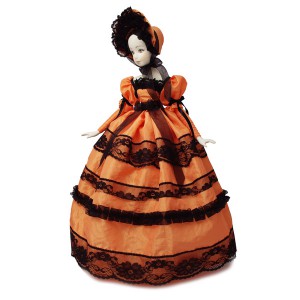 Кукла барышня с черным кружевом персиковая. Тубус