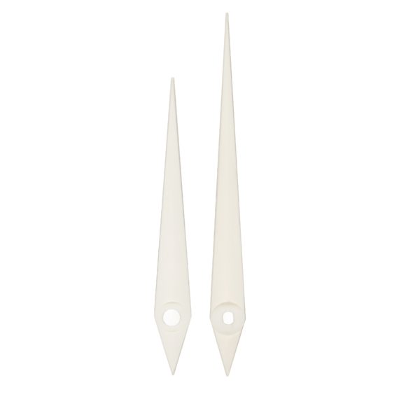 202226 001 white